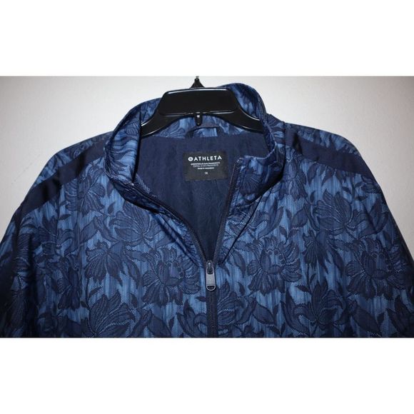 Athleta Women's Sz 1X Ethereal Bloom Blue Sightseer Lace Jacket Windbreaker $149 - Picture 3 of 15